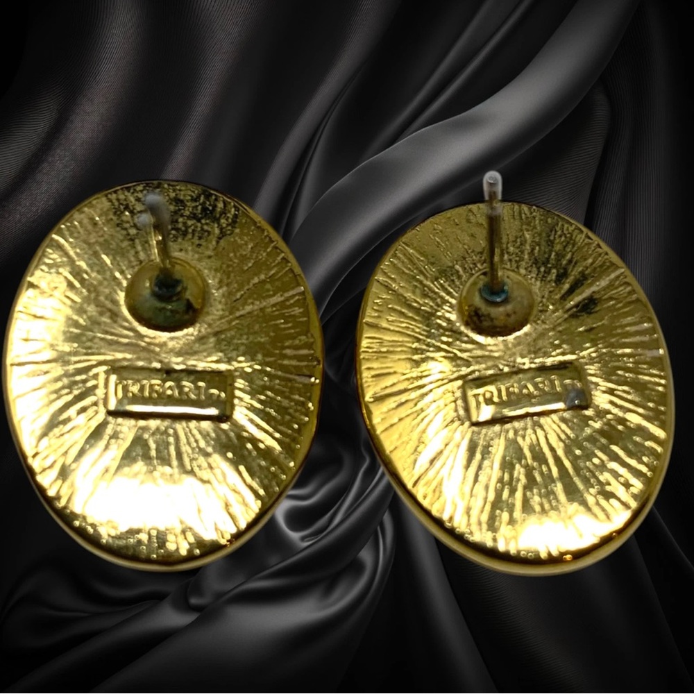 Vintage 1980s Trifari Large Gold & Red Cabochon Pierced Earrings Couture Jewelry - Picture 3 of 6